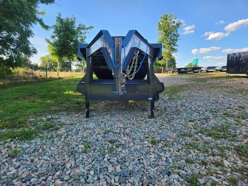 2026 Lamar Trailers 102x26 21k Gooseneck Deckover Tilt w/ Side-Mount Toolbox, Upgraded Tires, 6 D Ri