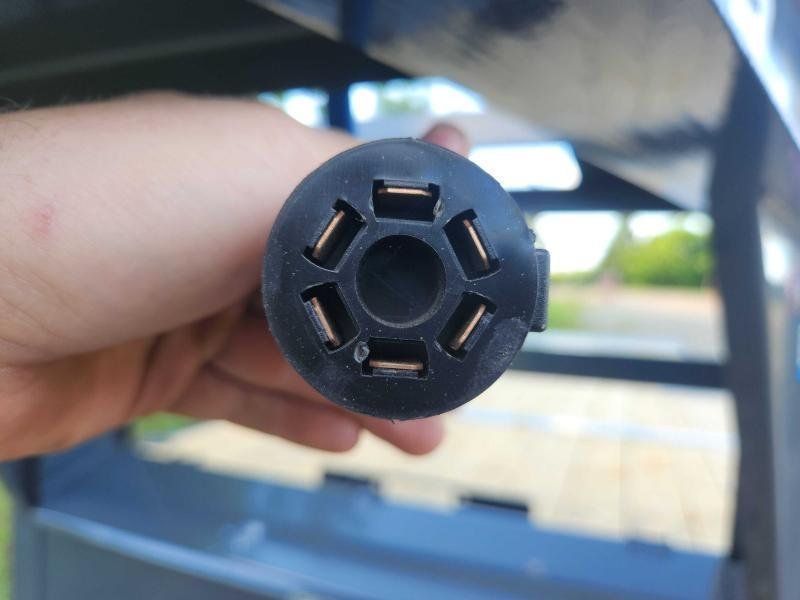 2026 Lamar Trailers 102x26 21k Gooseneck Deckover Tilt w/ Side-Mount Toolbox, Upgraded Tires, 6 D Ri