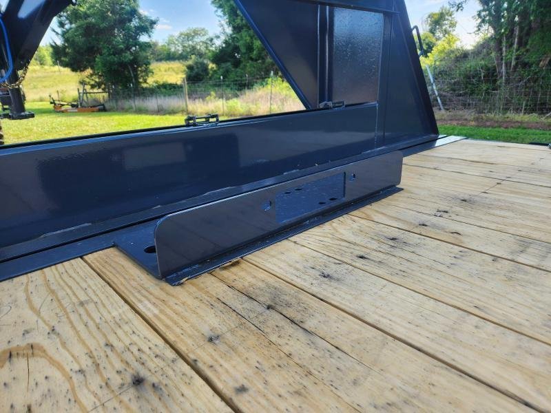 2026 Lamar Trailers 102x26 21k Gooseneck Deckover Tilt w/ Side-Mount Toolbox, Upgraded Tires, 6 D Ri