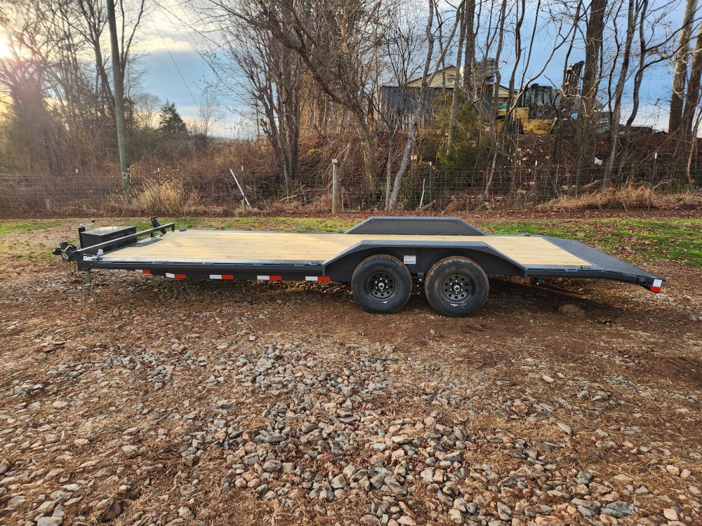 2026 Lamar 102x22 10k Car Hauler w/ Drive-Over Fenders, Toolbox, Winch Plate and Rear Support Stands