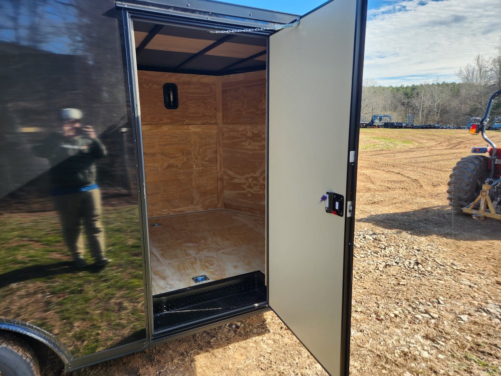 2026 Rock Solid Cargo 8.5x16 7k Enclosed w/ Blackout Special Package, Semi-Screwless Upgrade, Polyco