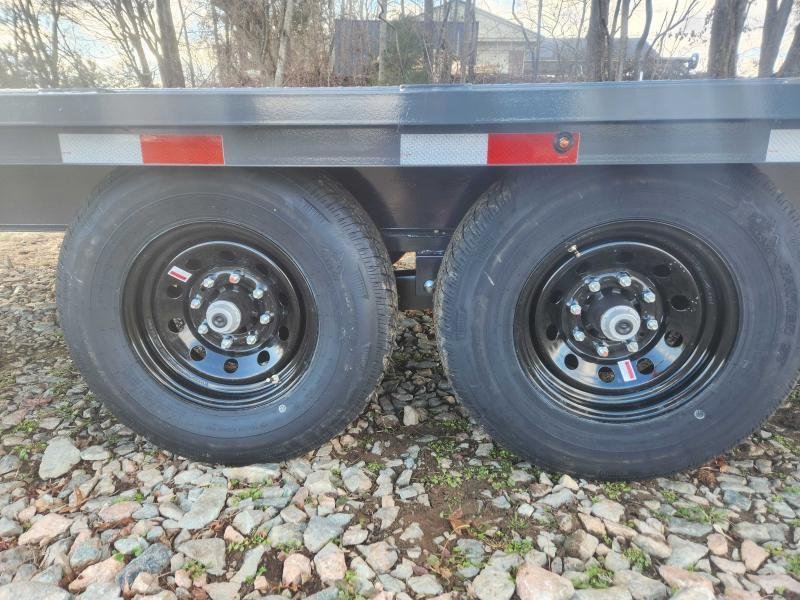 2025 Lamar Trailers 102x18 14k Deckover w/ Slide-In Ramps