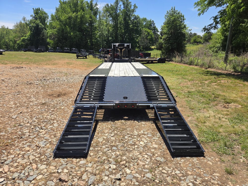 2026 Behnke 102x25 20k Gooseneck Deckover w/ Oak Deck, Flip Over Ramps and Center Flip-Up Beavertail