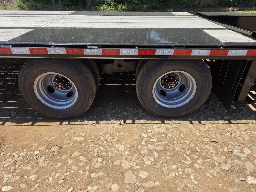 2026 Behnke 102x25 20k Gooseneck Deckover w/ Oak Deck, Flip Over Ramps and Center Flip-Up Beavertail