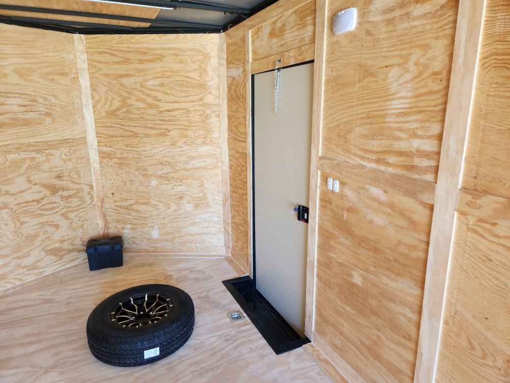 2025 Rock Solid Cargo 8.5x24 10k Enclosed w/ Blackout Special, .080 Polycore Upgrade, Semi-Screwless