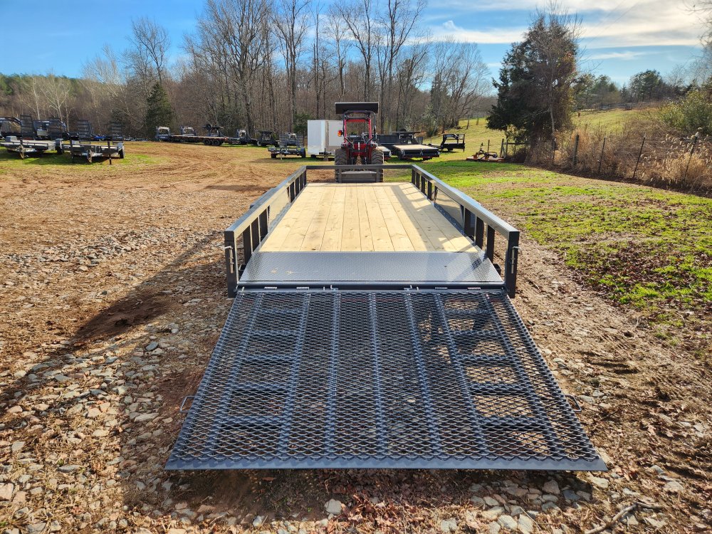 2026 Lamar 83x20 10k Utility w/ Toolbox and 5' HD Gate