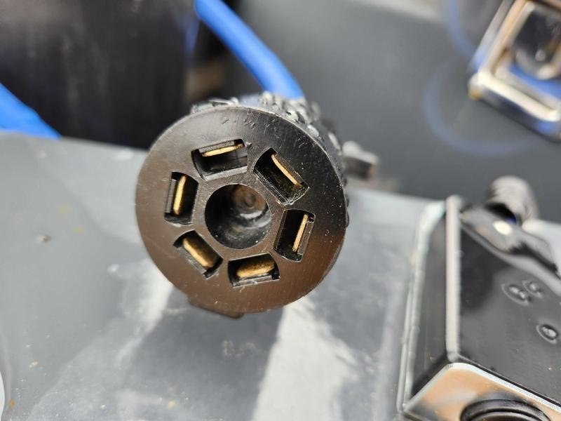 2026 Lamar Trailers 7x16 21k Telescopic Dump w/ Upgraded Tires, Wireless Remote, Solar Charger, 2 Ba