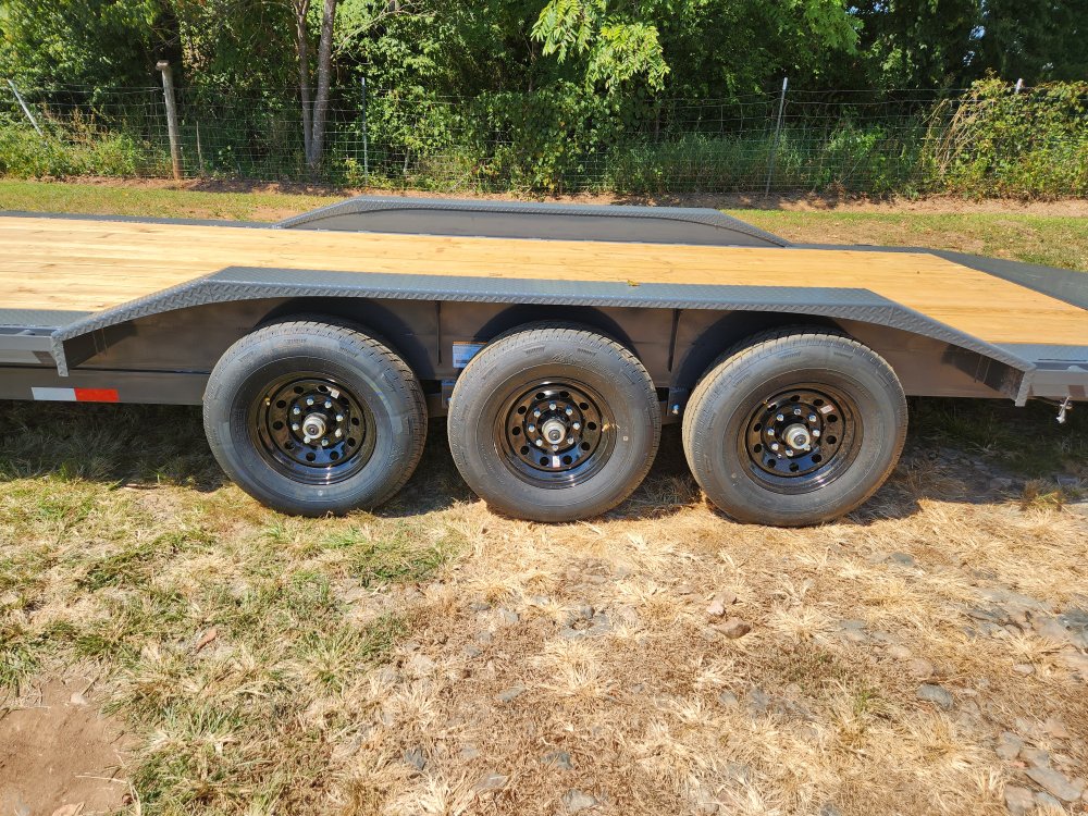 2026 Lamar 102x36 21k Gooseneck Equipment Hauler w/ Slide-In Ramps