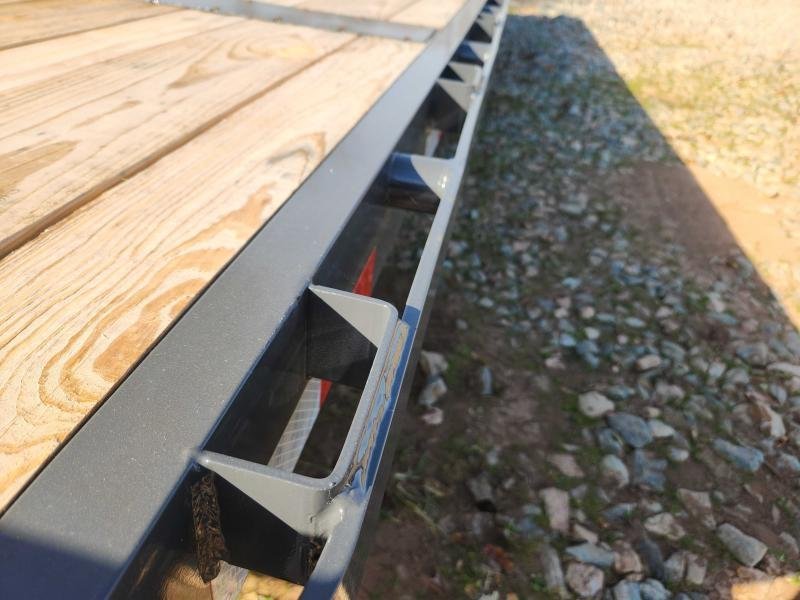 2026 Lamar Trailers 102x24 14k Deckover w/ Slide-In Ramps