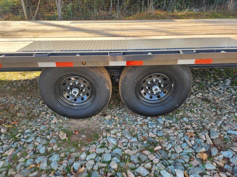 2026 Lamar Trailers 102x24 14k Deckover w/ Slide-In Ramps
