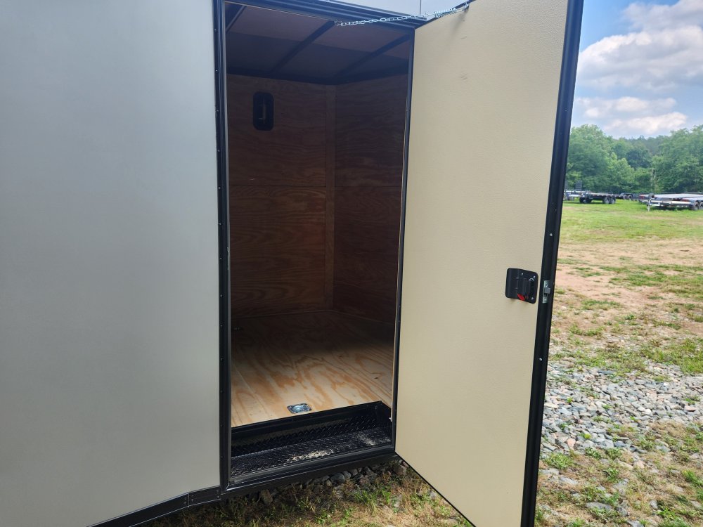 2025 Rock Solid Cargo 8.5x20 10k Enclosed w/ Blackout Package, Polycore Metal, Semi-Screwless Upgrad