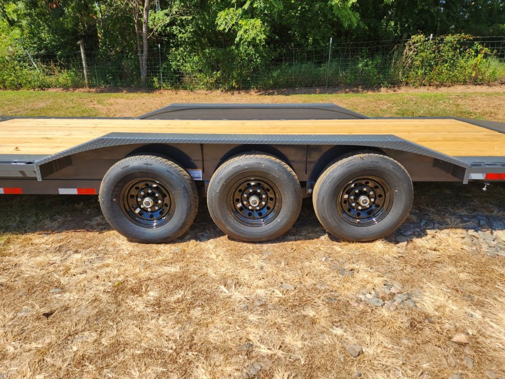 2026 Lamar 102x40 21k Gooseneck Equipment Hauler w/ Slide-In Ramps