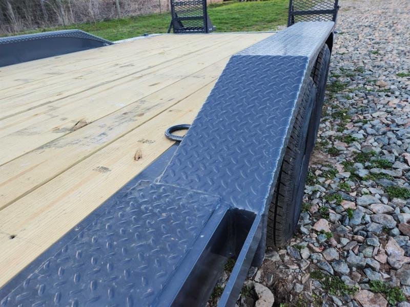 2026 Lamar 102X24 14K Gooseneck Equipment Hauler w/ Drive-Over Fenders and Stand-Up Ramps