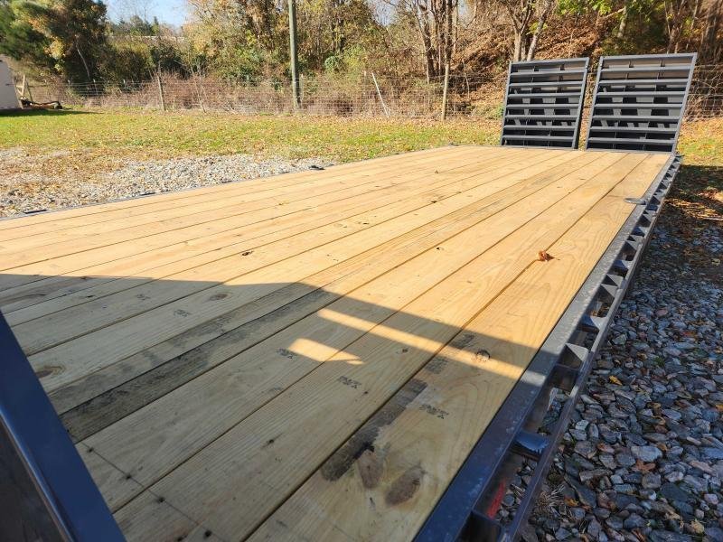 2026 Lamar 102x25 20k Gooseneck Deckover W/ Rhino Ramps, Winch Plate, Torque Tube and Under-Frame Br