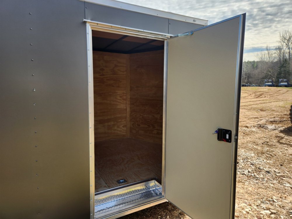 2027 Rock Solid Cargo 8.5x20 10k Enclosed w/ Semi-Screwless Upgrade and Polycore (.080) Metal