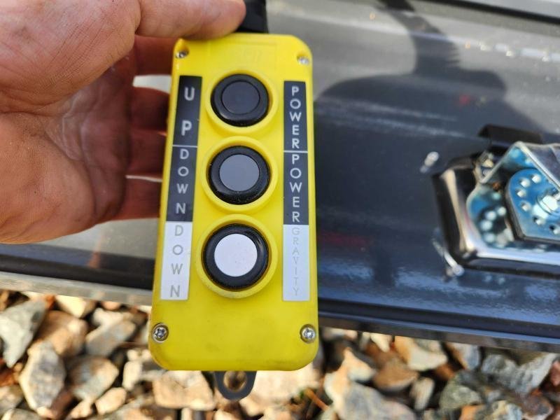 2025 Lamar 102x26 21k Deckover Tilt w/ Solar Charger and Winch Plate