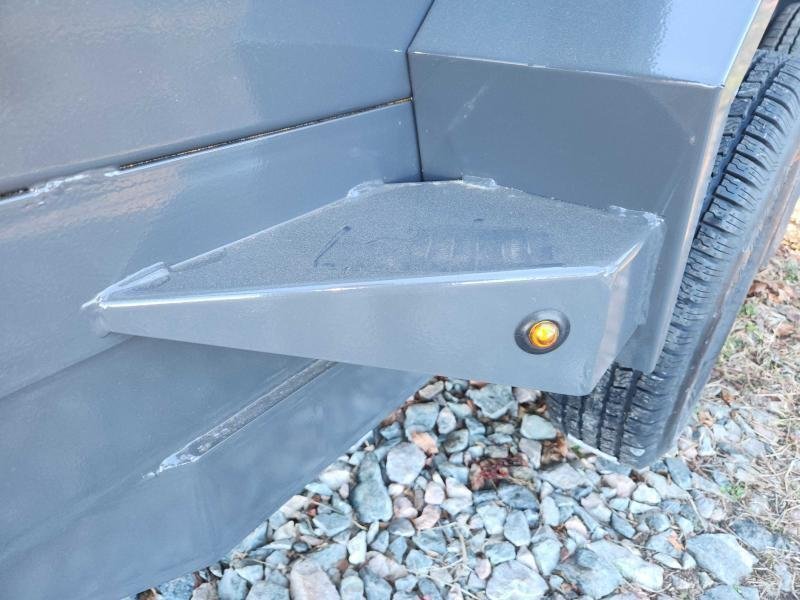 2026 Lamar 5X10 7K Mini Dump W/ Spreader Gate and 18" Sides