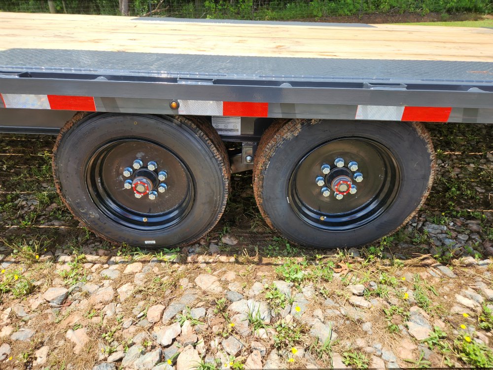 2025 Lamar 102x26 16k Gooseneck Deckover Tilt