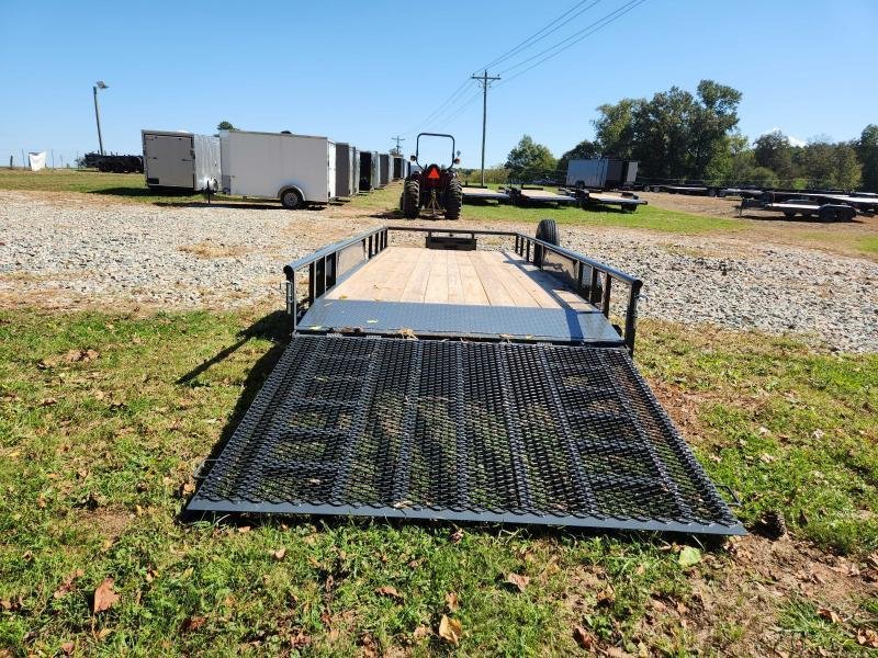 2025 Lamar 83x14 10k Utility