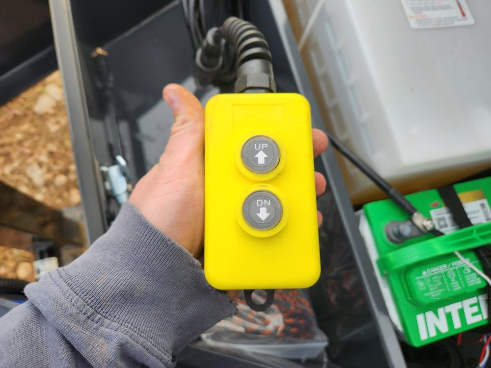 2026 Lamar 7x14 16k Telescopic Dump w/ 2 Batteries, Solar Charger and 36" Sides