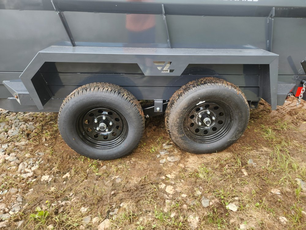 2025 Lamar 5x10 7k Dump w/ Spreader Gate and 24" Sides
