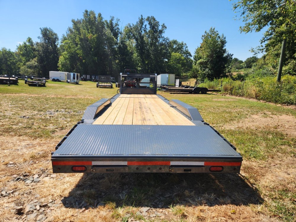 2027 Lamar 102x32 21k Gooseneck Equipment Hauler w/ Slide-In Ramps