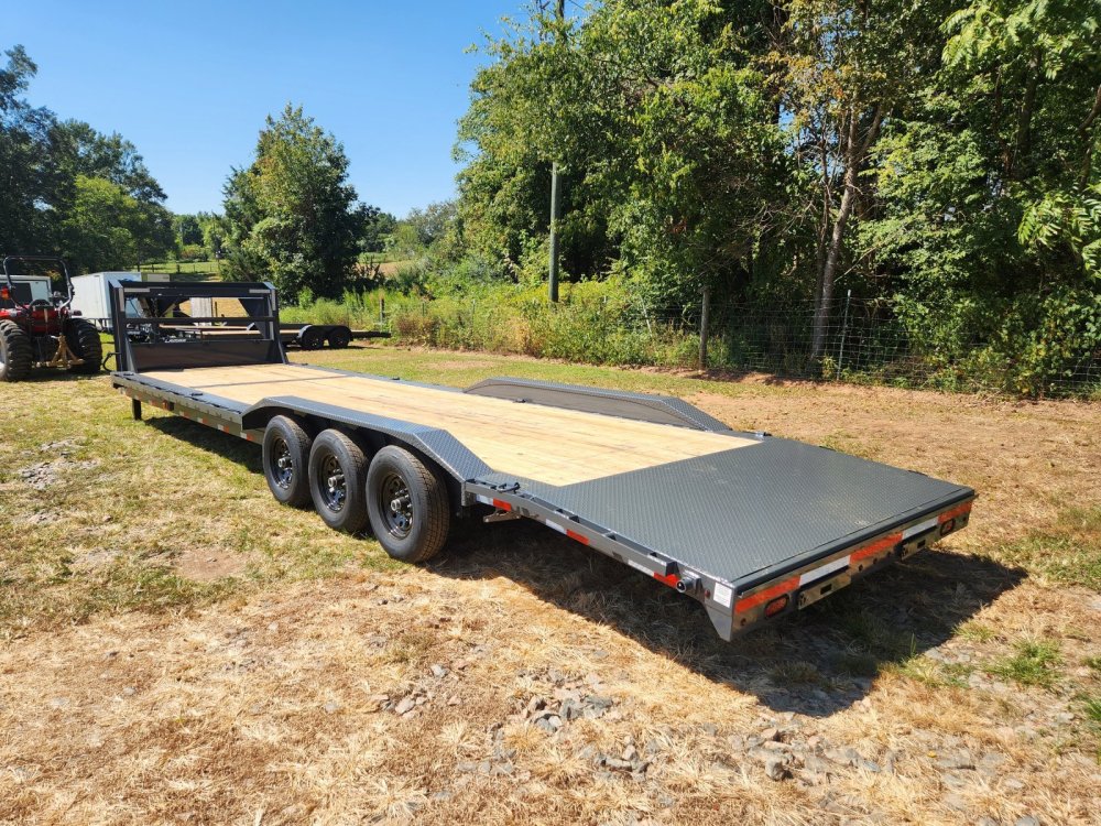 2027 Lamar 102x32 21k Gooseneck Equipment Hauler w/ Slide-In Ramps