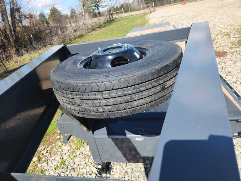 2025 Lamar 102X32 24K Gooseneck Deckover w/ 14 Ply Tires, 6" Raised Neck, Winch Plate, Rhino Ramps a