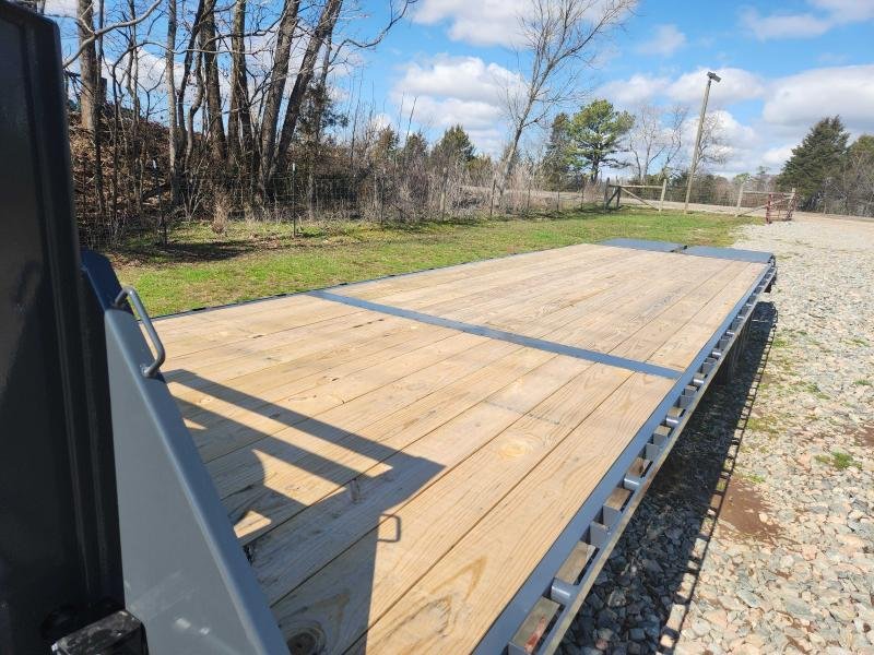 2025 Lamar 102X32 24K Gooseneck Deckover w/ 14 Ply Tires, 6" Raised Neck, Winch Plate, Rhino Ramps a