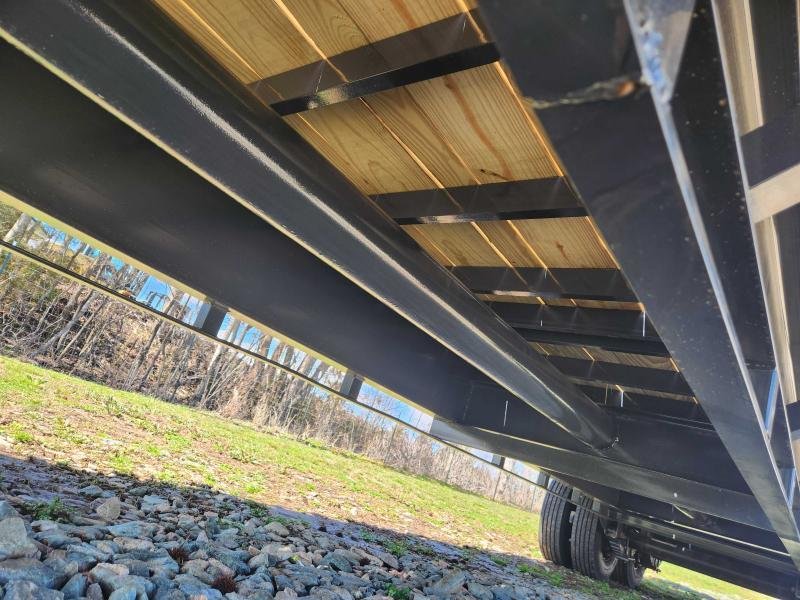 2025 Lamar 102X32 24K Gooseneck Deckover w/ 14 Ply Tires, 6" Raised Neck, Winch Plate, Rhino Ramps a