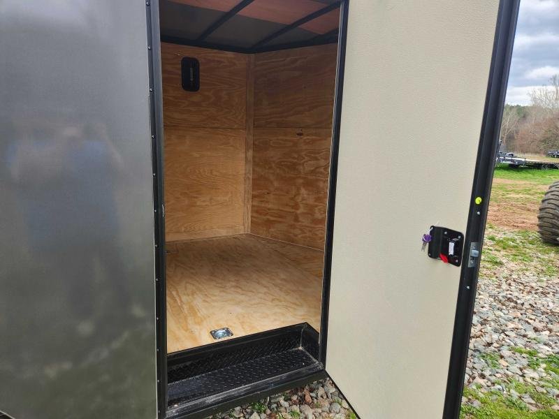 2026 Rock Solid Cargo 8.5x16 7k Enclosed w/ Blackout Special Package, Semi-Screwless Upgrade, Polyco