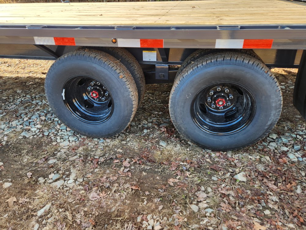 2026 Lamar 102x25 20k Gooseneck Deckover w/ Deck Over Neck, Winch Plate, Torque Tube and Rhino Ramps