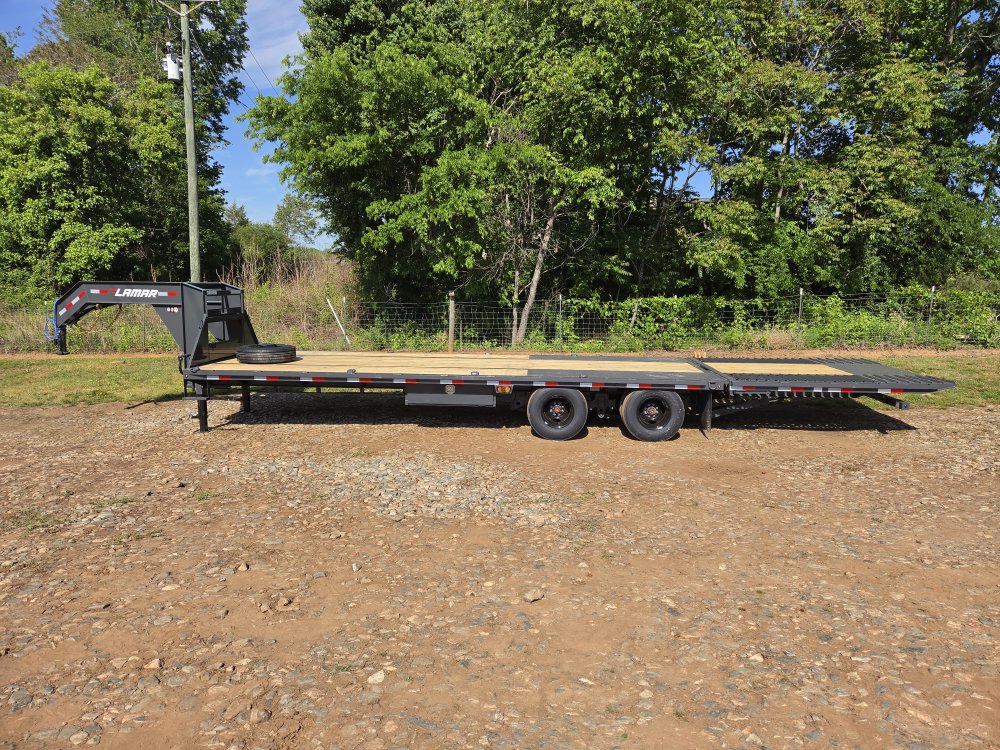 2026 Lamar 102x32 20k Gooseneck Deckover w/ Hydraulic Dove and Pierced Beam