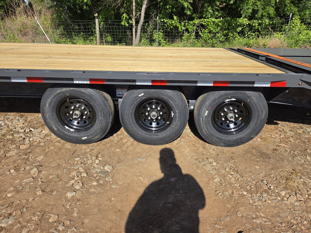 2026 Lamar 102x25 21k Deckover w/ Upgrade Tires and Rhino Ramps