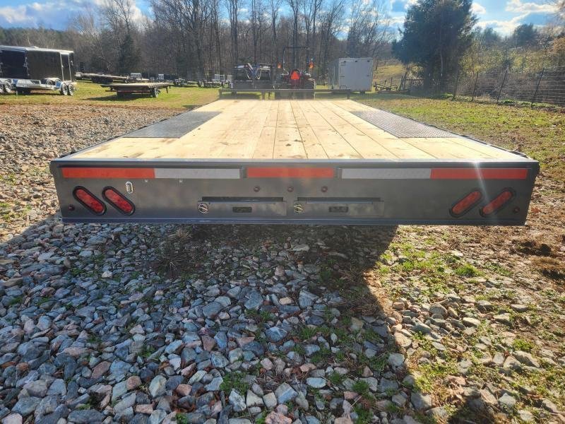 2025 Lamar Trailers 102x18 14k Deckover w/ Slide-In Ramps
