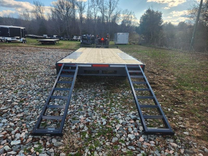 2025 Lamar Trailers 102x18 14k Deckover w/ Slide-In Ramps