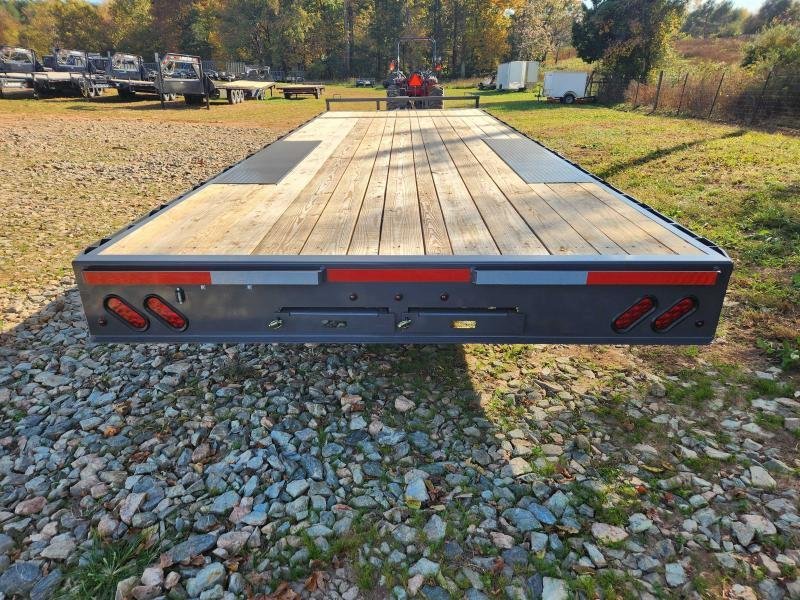 2026 Lamar Trailers 102x24 14k Deckover w/ Slide-In Ramps