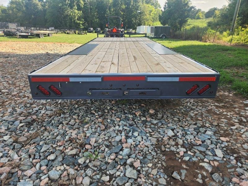 2026 Lamar 102x22 14k Deckover w/ Slide-In Ramps