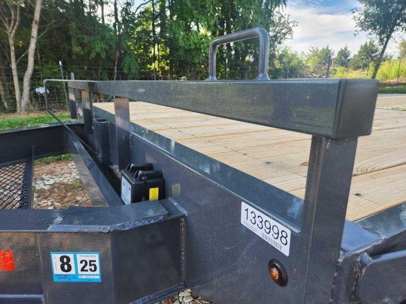 2026 Lamar 102x22 14k Deckover w/ Slide-In Ramps