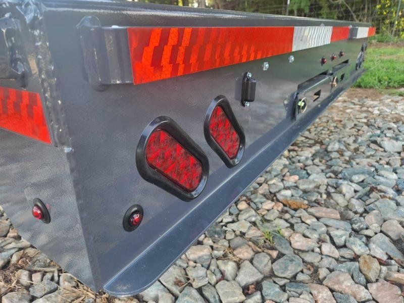 2026 Lamar 102x22 14k Deckover w/ Slide-In Ramps