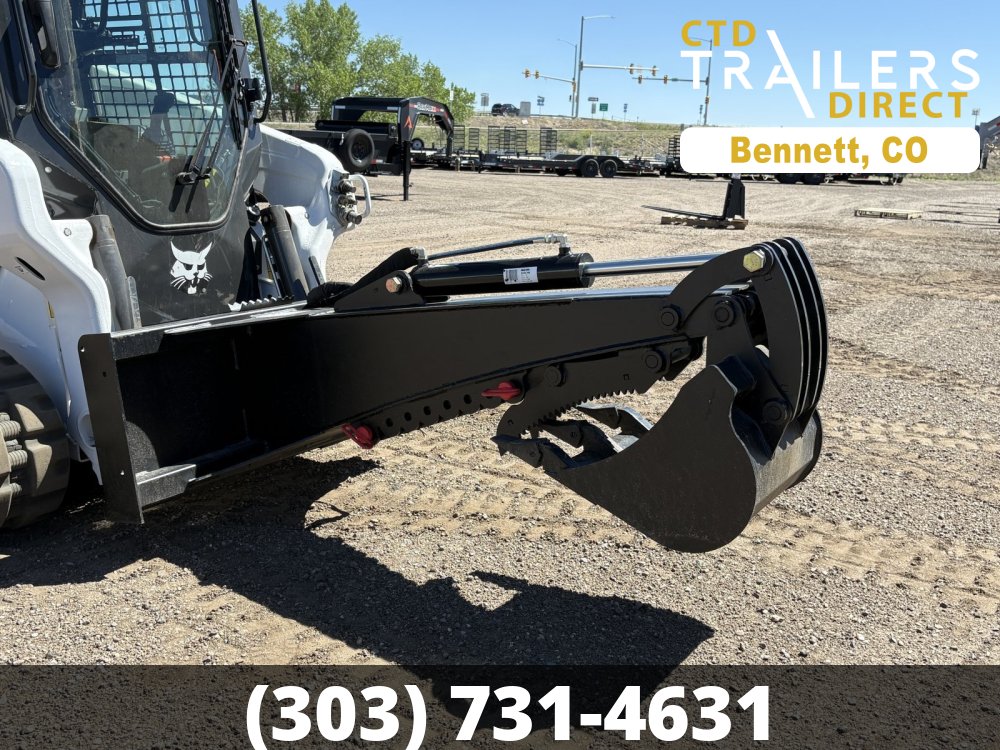 6.5' BACKHOE WITH THUMB & 18" BUCKET