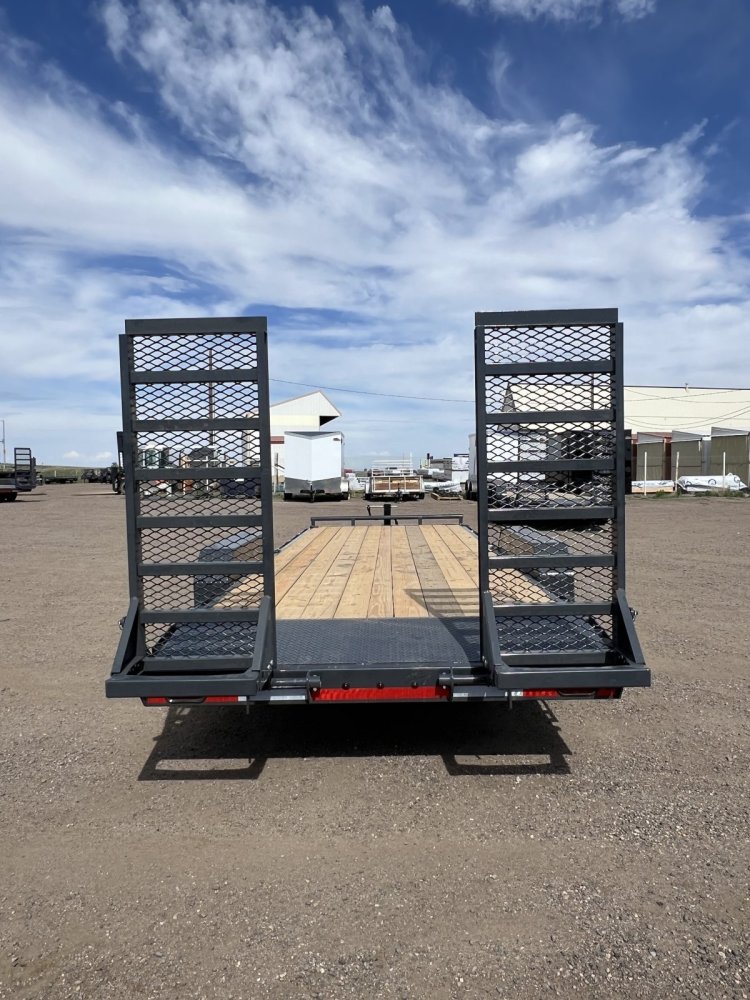 7'x22' Lamar Equipment