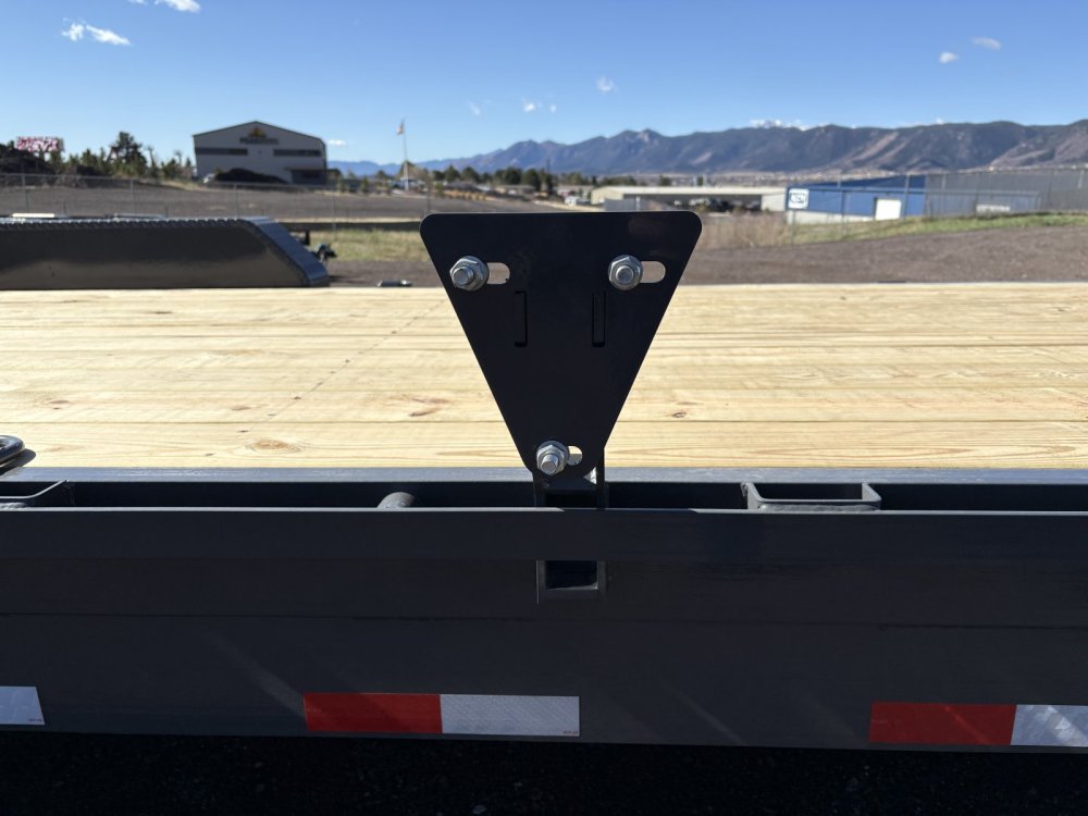 7'x22' Lamar Equipment