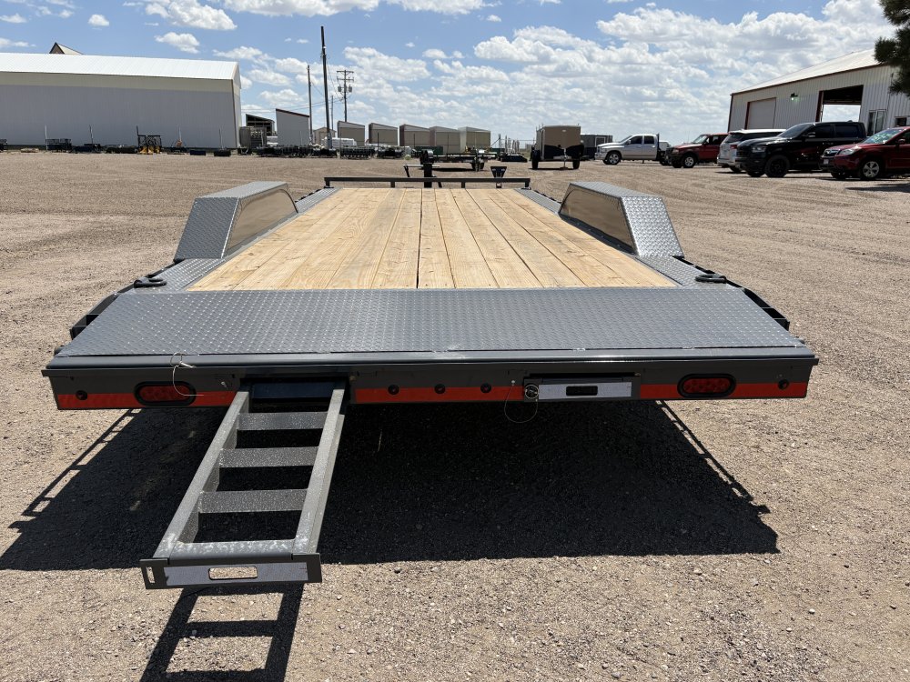 8.5'x22' Lamar Equipment