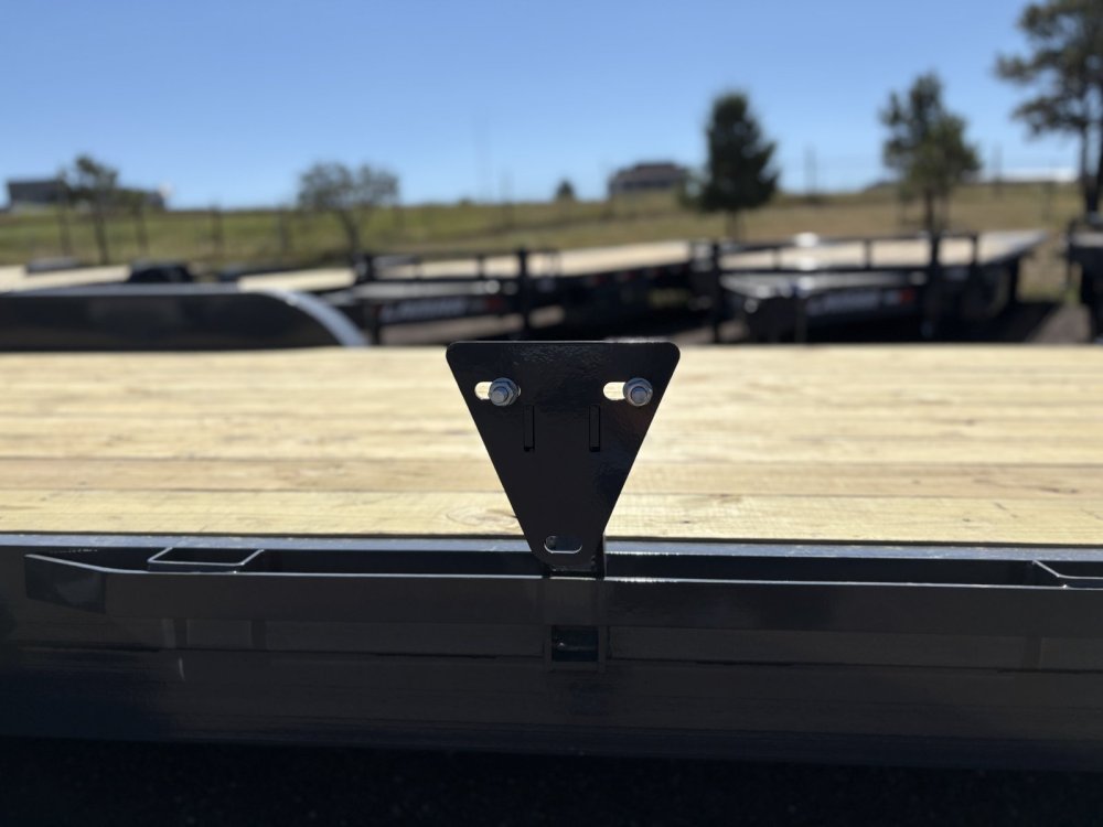 7'x20' Lamar Equipment