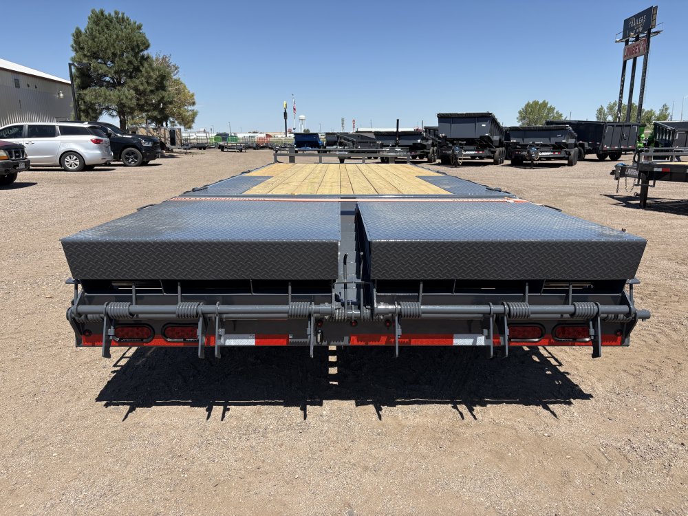 8.5'x24' Lamar Flatbed