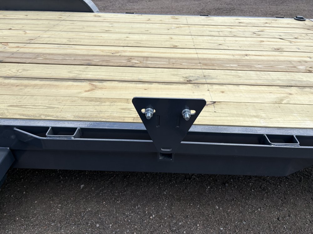 7'x18' Lamar Equipment