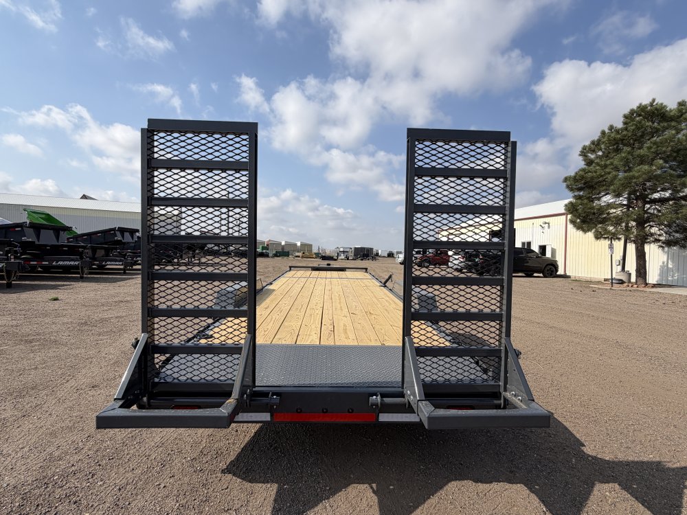 7'x24' Lamar Equipment