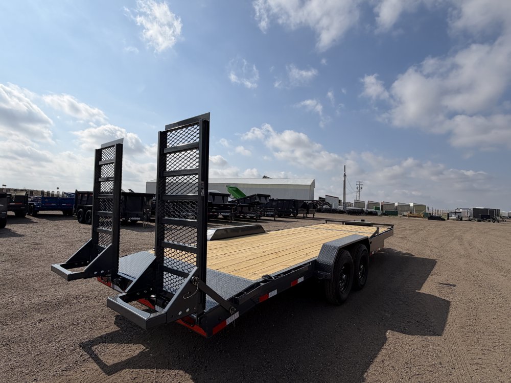 7'x24' Lamar Equipment