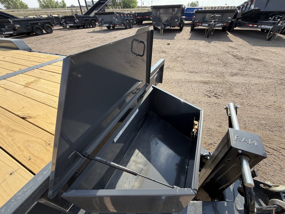 7'x24' Lamar Equipment